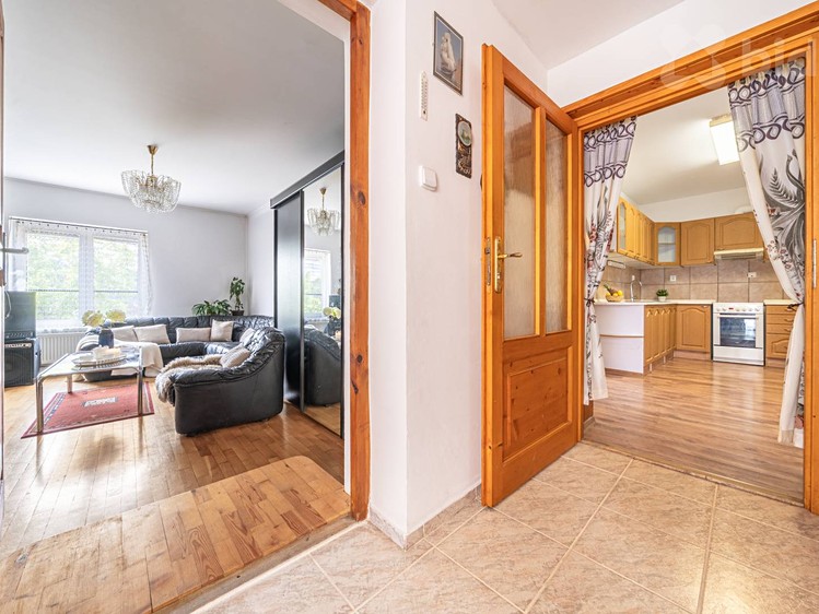 Prodej  rodinného domu 237 m², pozemek 265 m² - foto 4
