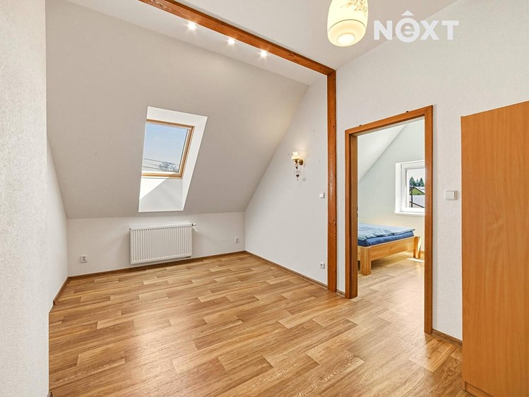 Prodej rodinného domu 227 m², pozemek 805 m² - foto 6