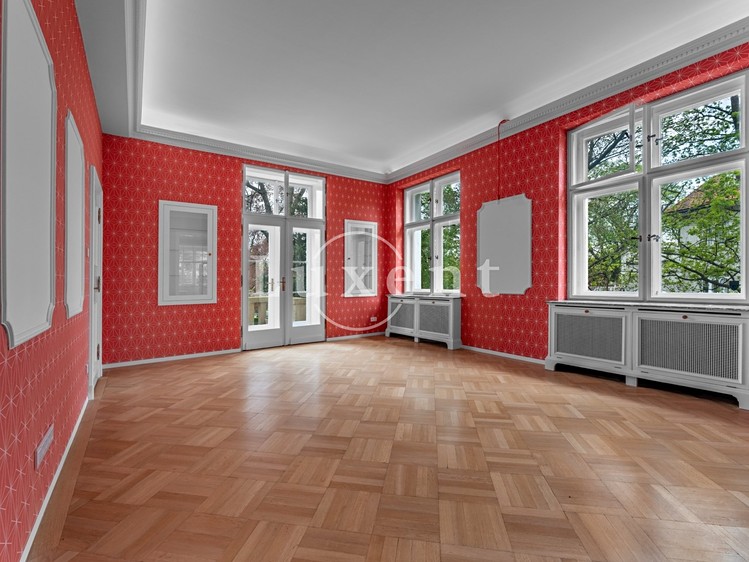 Prodej  vily 726 m², pozemek 945 m² - foto 8