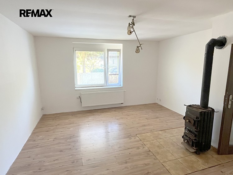 Prodej rodinného domu 83 m², pozemek 285 m² - foto 2