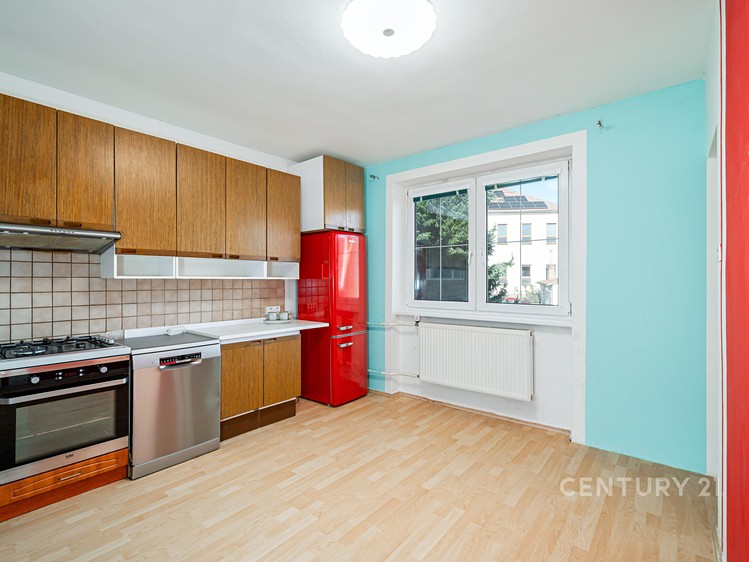 Prodej rodinného domu 98 m², pozemek 810 m² - foto 3