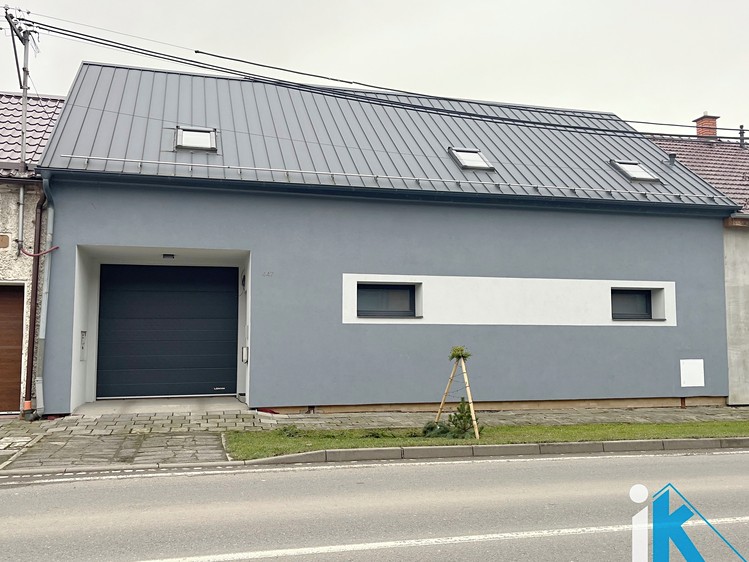 Prodej rodinného domu 169 m², pozemek 951 m² - foto 1