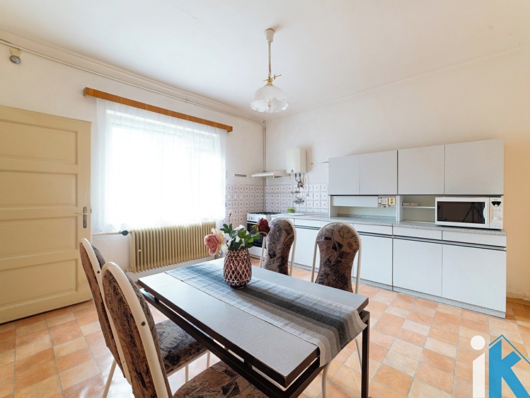 Prodej  rodinného domu 190 m², pozemek 1 262 m² - foto 4