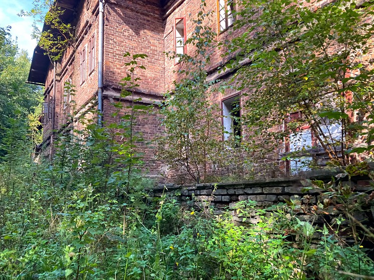 Prodej vícegeneračního domu 800 m², pozemek 1 058 m² - foto 8