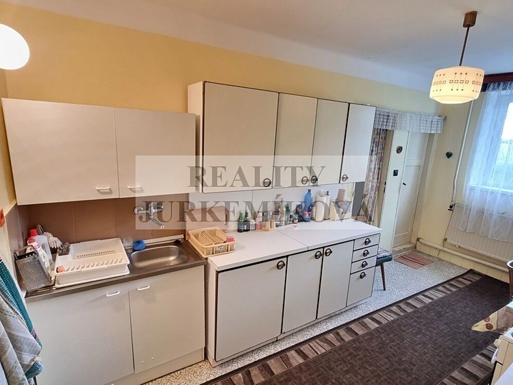 Prodej  rodinného domu 567 m², pozemek 1 333 m² - foto 8