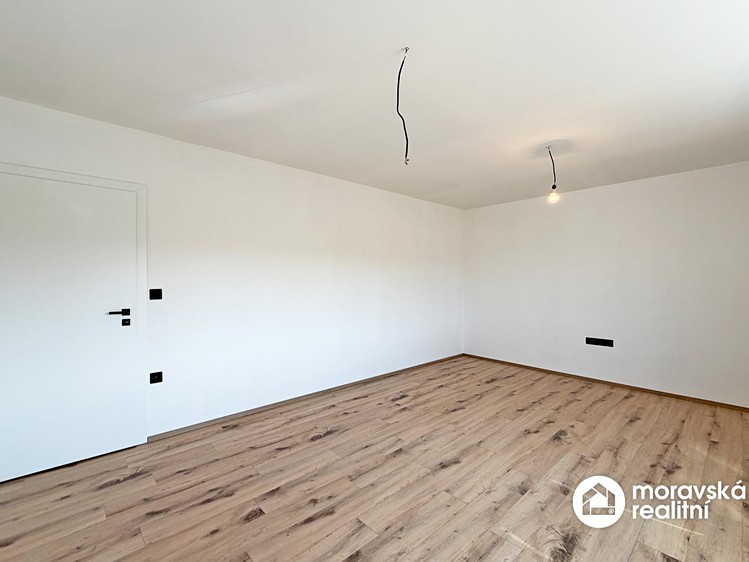 Prodej rodinného domu 175 m², pozemek 759 m² - foto 6