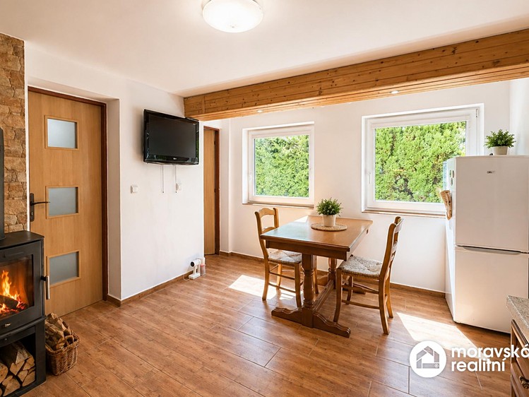 Prodej chaty 107 m², pozemek 919 m² - foto 5