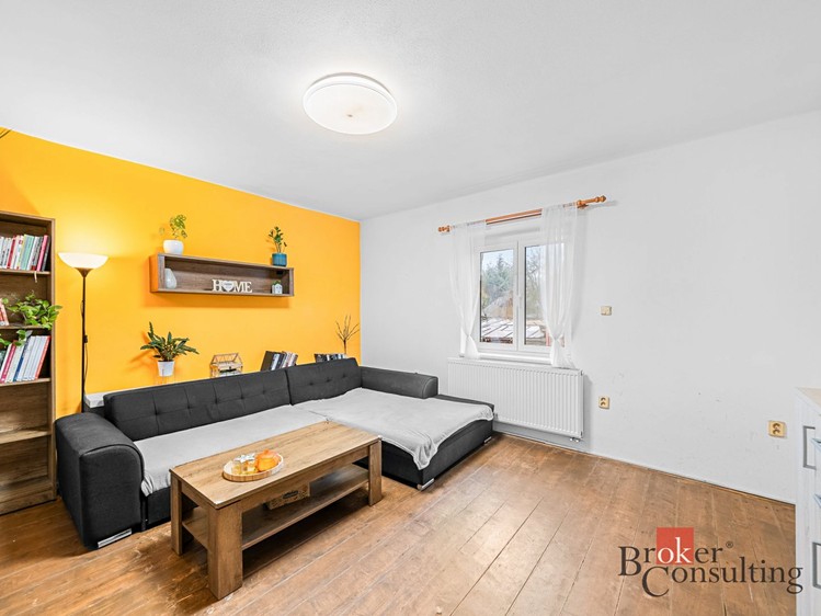Prodej rodinného domu 197 m², pozemek 1 522 m² - foto 4