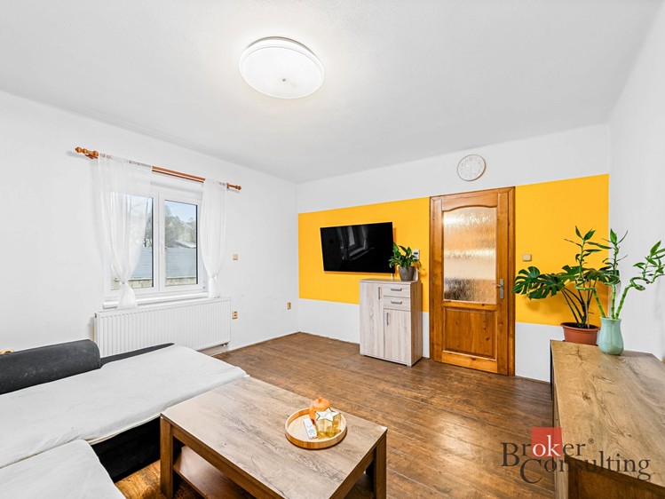 Prodej rodinného domu 197 m², pozemek 1 522 m² - foto 6