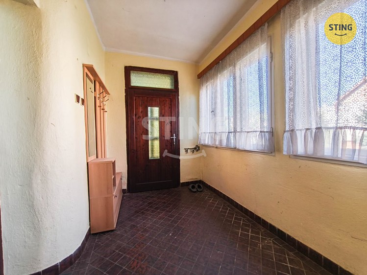 Prodej rodinného domu 219 m², pozemek 1 196 m² - foto 8