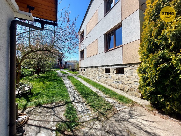 Prodej rodinného domu 219 m², pozemek 1 196 m² - foto 6