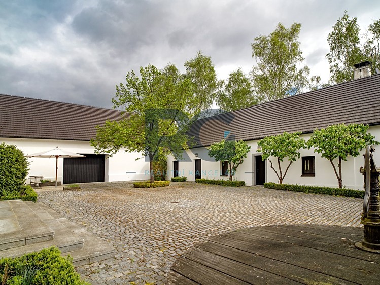 Prodej rodinného domu 1 156 m², pozemek 77 270 m² - foto 6