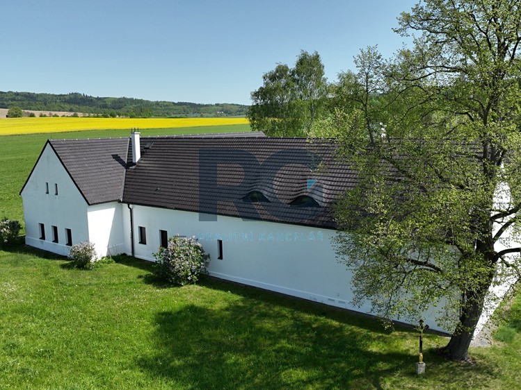 Prodej rodinného domu 1 156 m², pozemek 77 270 m² - foto 8