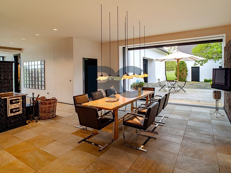 Prodej rodinného domu 1 156 m², pozemek 77 270 m² - foto 5