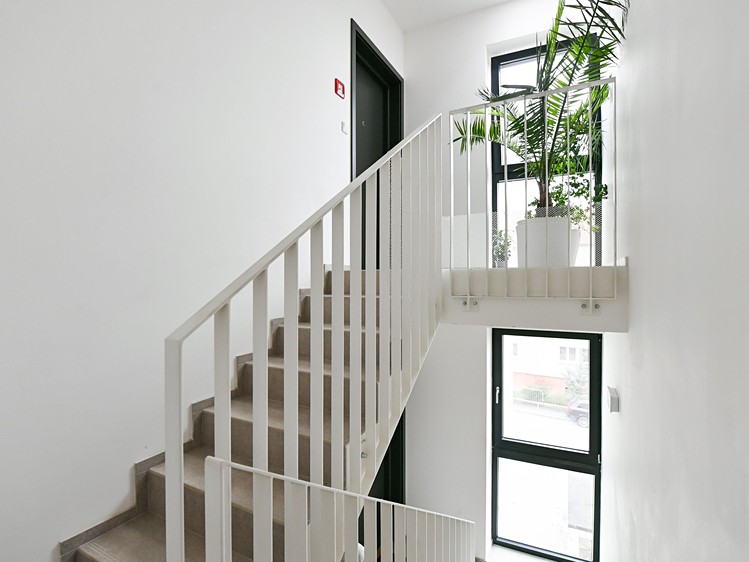 Prodej vícegeneračního domu 272 m², pozemek 134 m² - foto 3