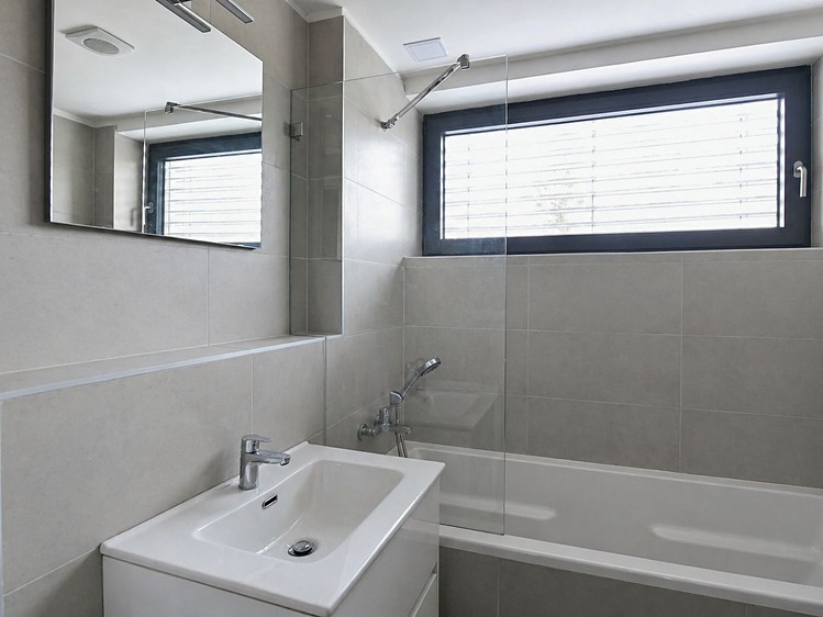 Prodej vícegeneračního domu 272 m², pozemek 134 m² - foto 7