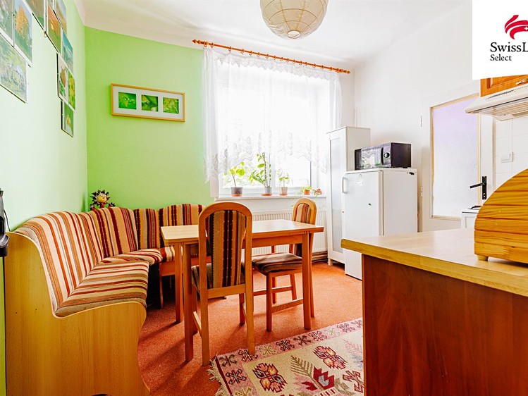 Prodej rodinného domu 376 m², pozemek 154 m² - foto 2