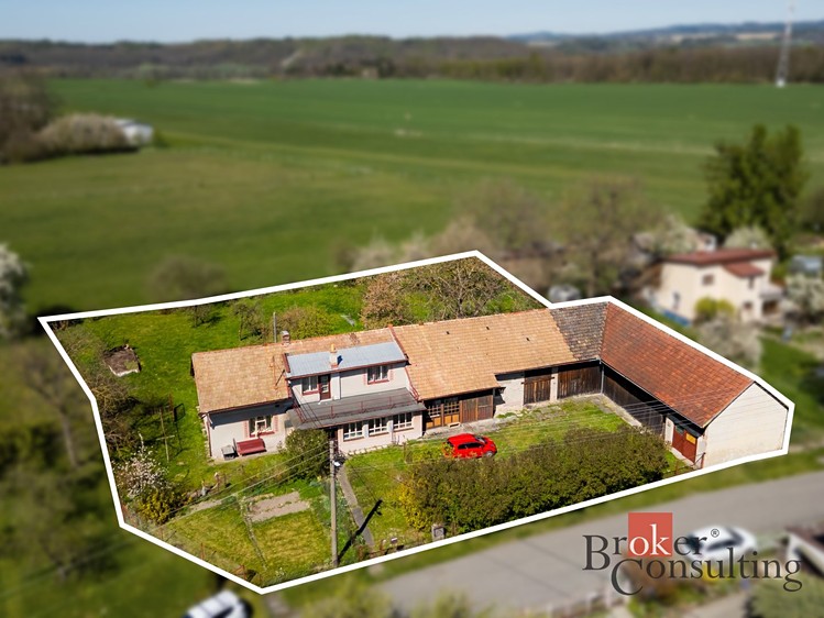 Prodej rodinného domu 412 m², pozemek 2 190 m² - foto 2
