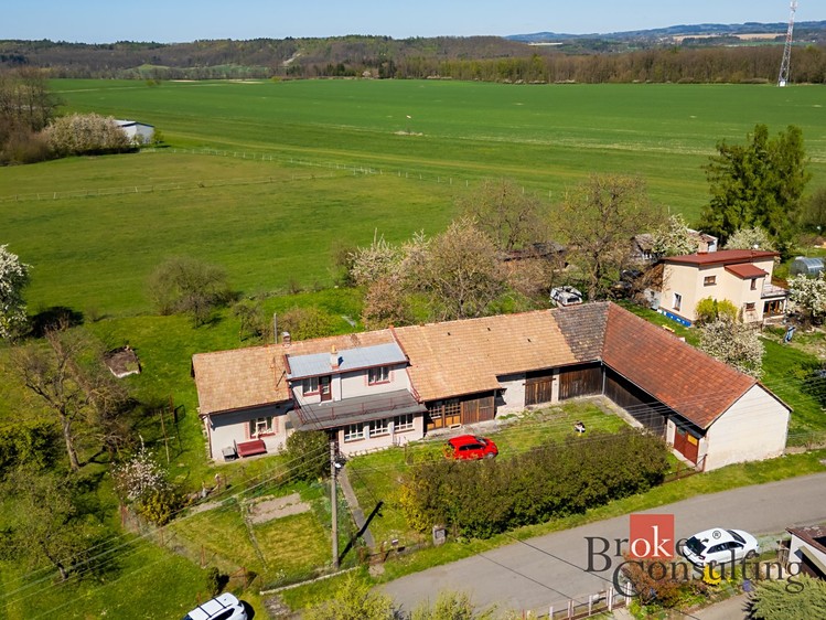 Prodej rodinného domu 412 m², pozemek 2 190 m² - foto 1