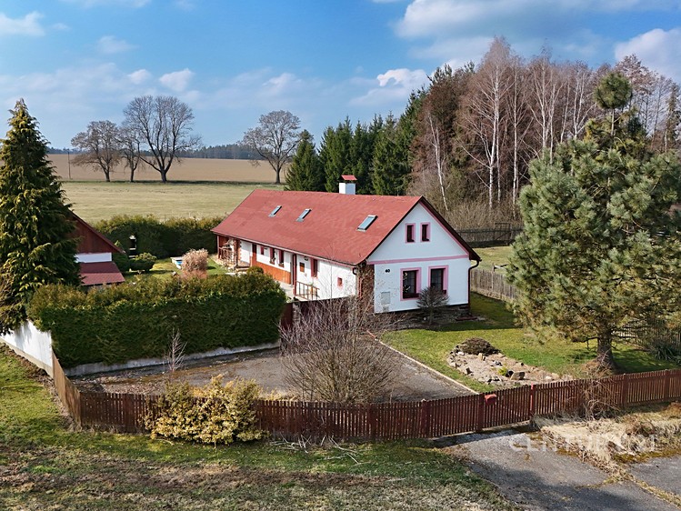 Prodej chalupy 325 m², pozemek 5 290 m² - foto 6