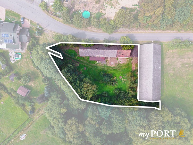 Prodej rodinného domu 275 m², pozemek 2 635 m² - foto 4