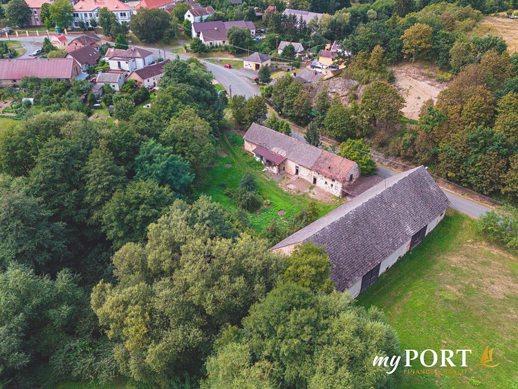 Prodej rodinného domu 275 m², pozemek 2 635 m² - foto 6