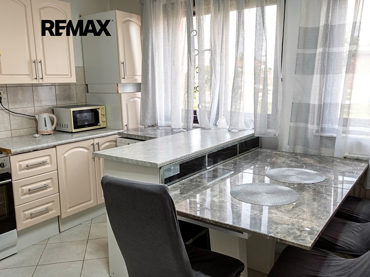 Prodej rodinného domu 343 m², pozemek 800 m² - foto 4