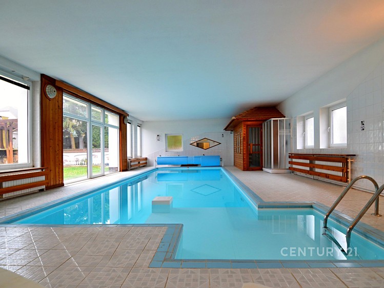 Prodej vícegeneračního domu 830 m², pozemek 1 011 m² - foto 4