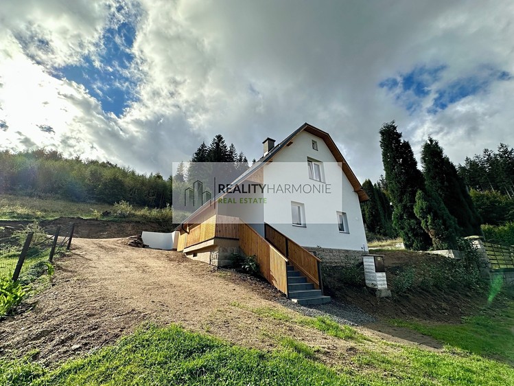 Prodej rodinného domu 190 m², pozemek 1 745 m² - foto 2