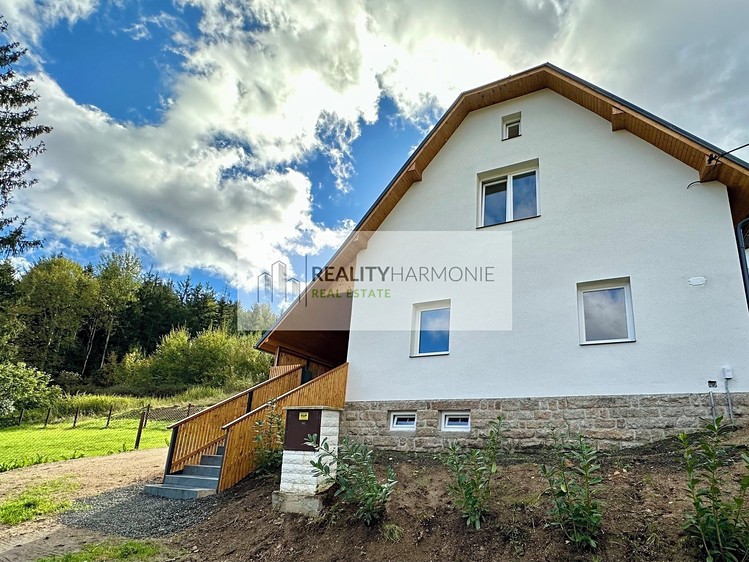 Prodej rodinného domu 190 m², pozemek 1 745 m² - foto 1