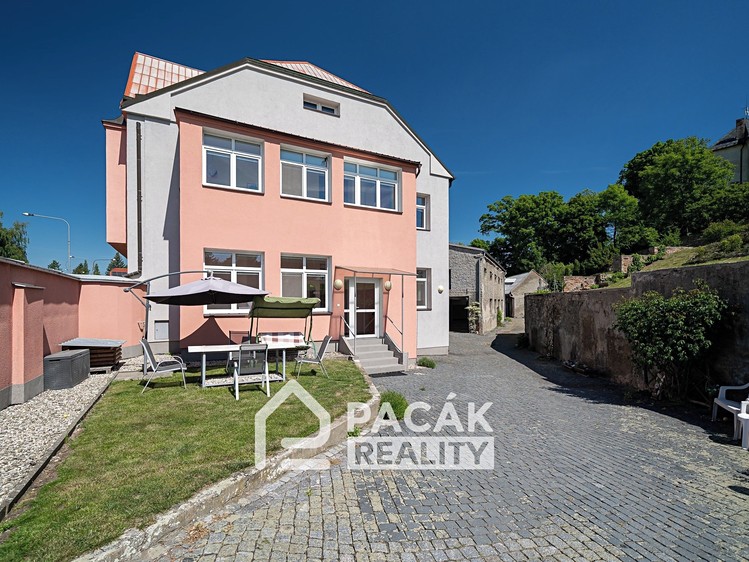 Prodej rodinného domu 700 m², pozemek 1 000 m² - foto 5