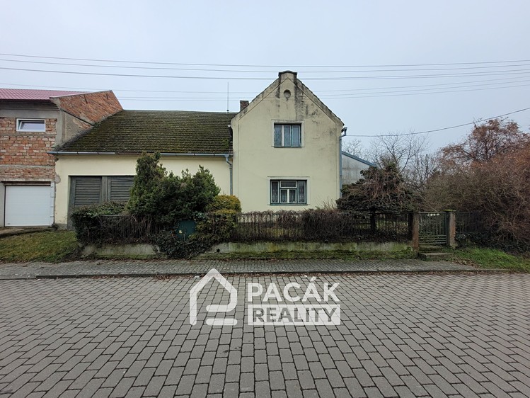 Prodej rodinného domu 150 m², pozemek 978 m² - foto 1