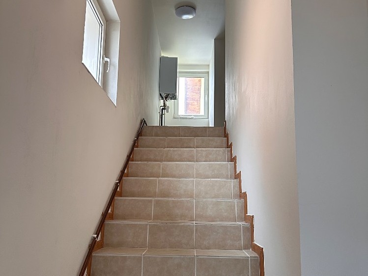 Prodej rodinného domu 288 m², pozemek 382 m² - foto 4