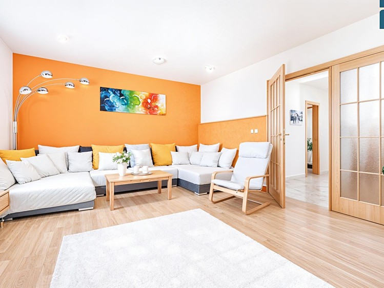 Prodej  rodinného domu 276 m², pozemek 1 255 m² - foto 5