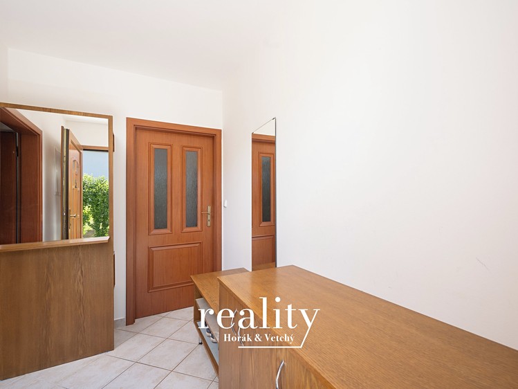 Prodej rodinného domu 164 m², pozemek 1 398 m² - foto 4