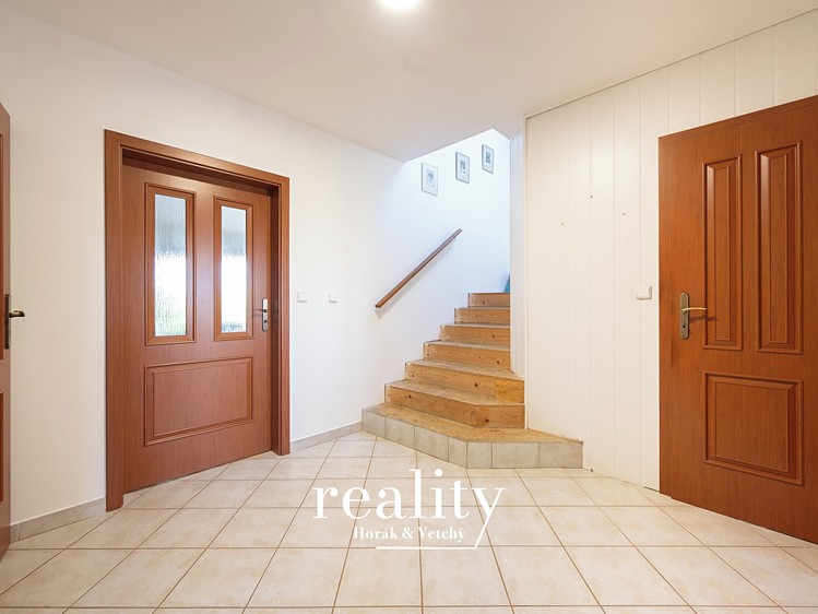 Prodej rodinného domu 164 m², pozemek 1 398 m² - foto 6