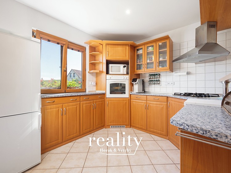 Prodej rodinného domu 164 m², pozemek 1 398 m² - foto 8