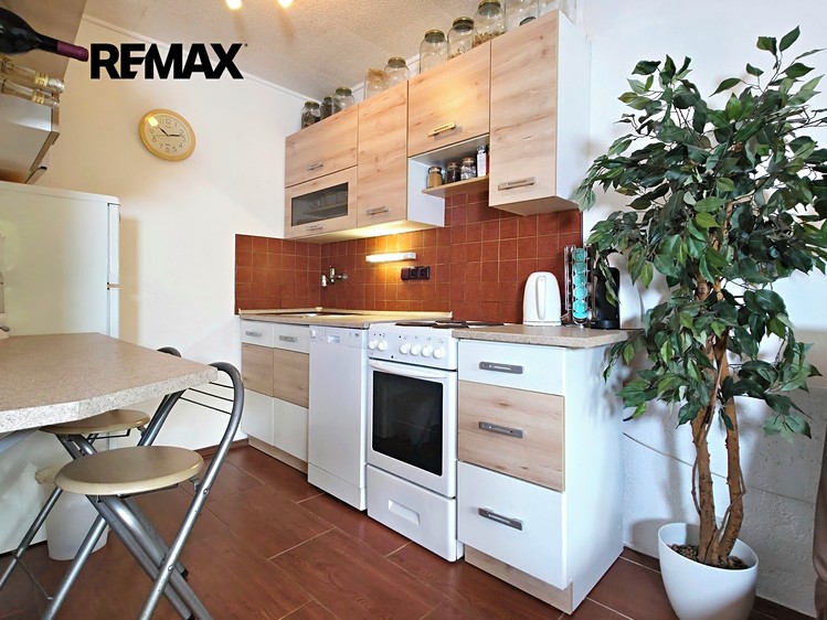 Prodej rodinného domu 70 m², pozemek 425 m² - foto 2