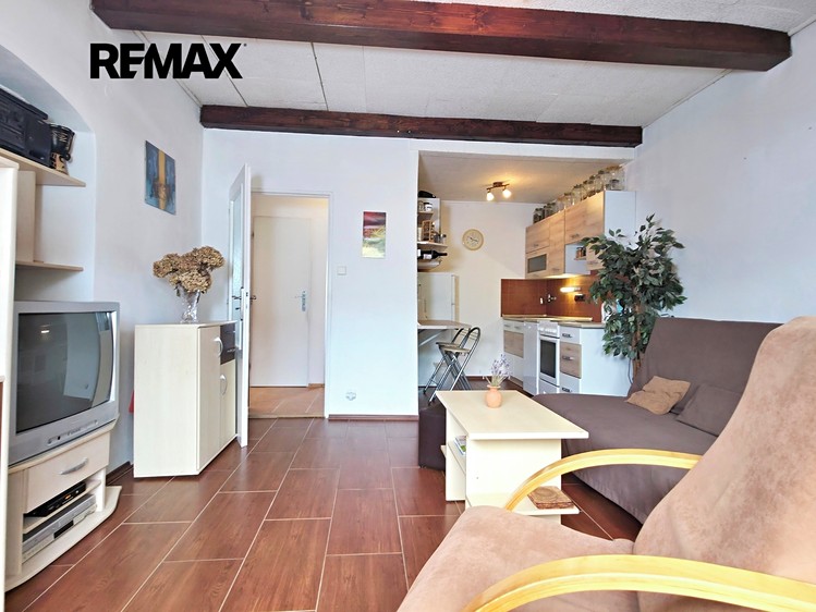 Prodej rodinného domu 70 m², pozemek 425 m² - foto 1
