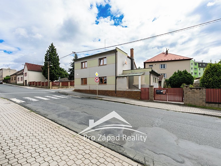 Prodej rodinného domu 175 m², pozemek 276 m² - foto 4