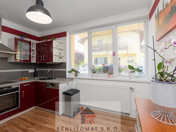 Pronájem rodinného domu 133 m², pozemek 533 m² - foto 8