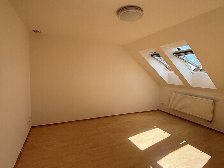Pronájem rodinného domu 104 m², pozemek 210 m² - foto 8