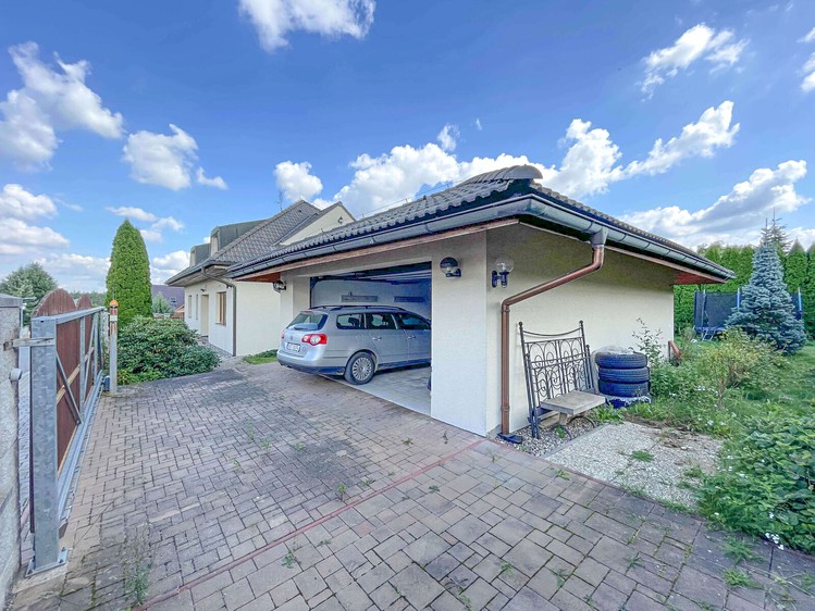 Pronájem rodinného domu 345 m², pozemek 958 m² - foto 8