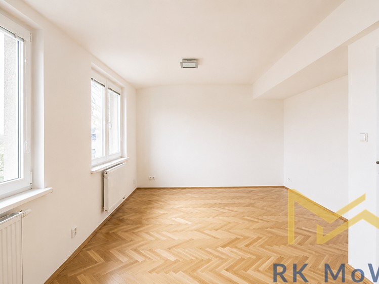 Pronájem rodinného domu 172 m², pozemek 295 m² - foto 3