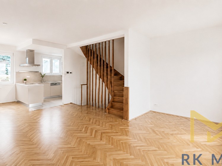 Pronájem rodinného domu 172 m², pozemek 295 m² - foto 2