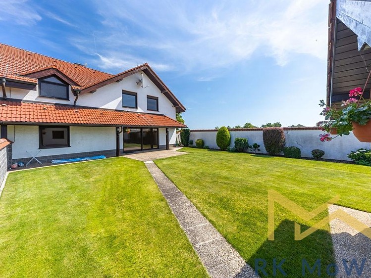 Pronájem rodinného domu 240 m², pozemek 550 m² - foto 4