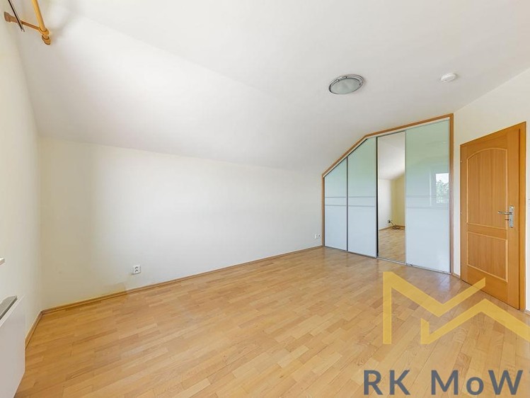 Pronájem rodinného domu 240 m², pozemek 550 m² - foto 8