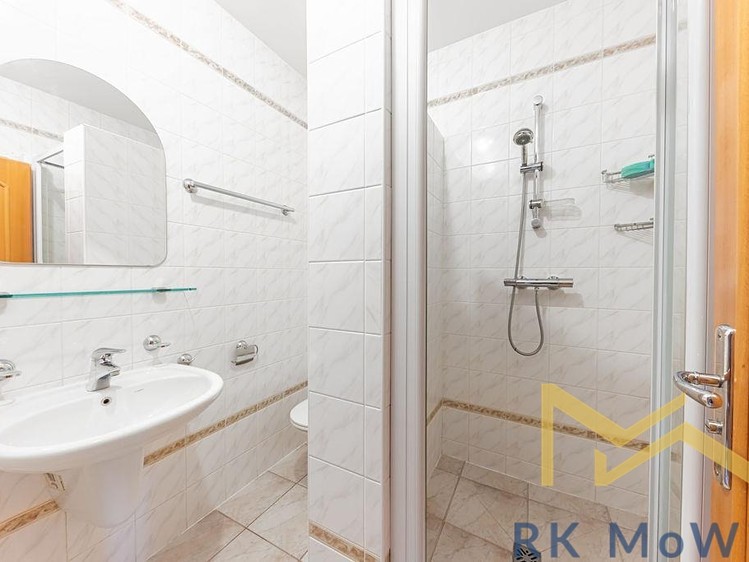 Pronájem rodinného domu 240 m², pozemek 550 m² - foto 5