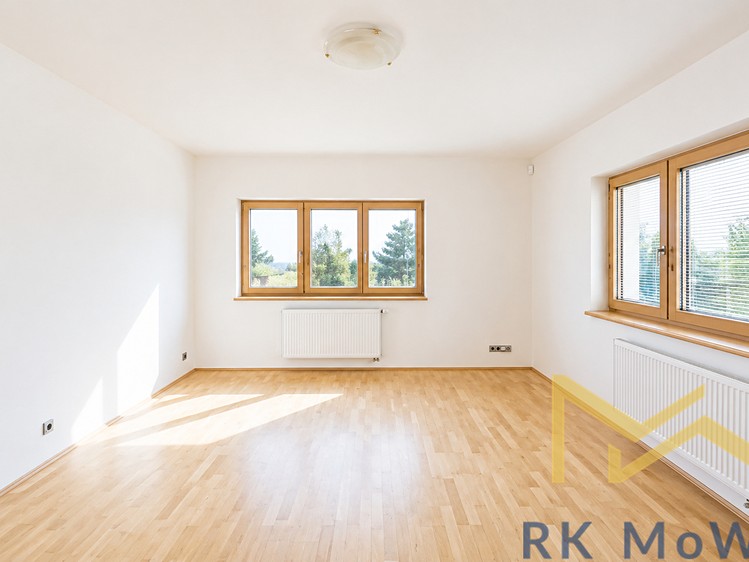 Pronájem  vily 350 m², pozemek 706 m² - foto 4