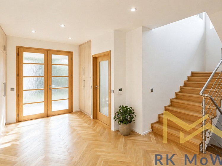 Pronájem  vily 350 m², pozemek 706 m² - foto 5
